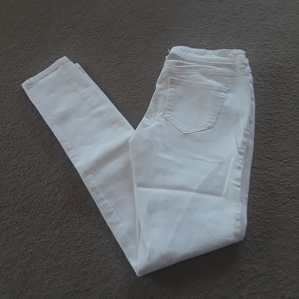 Low rise white skinny jean